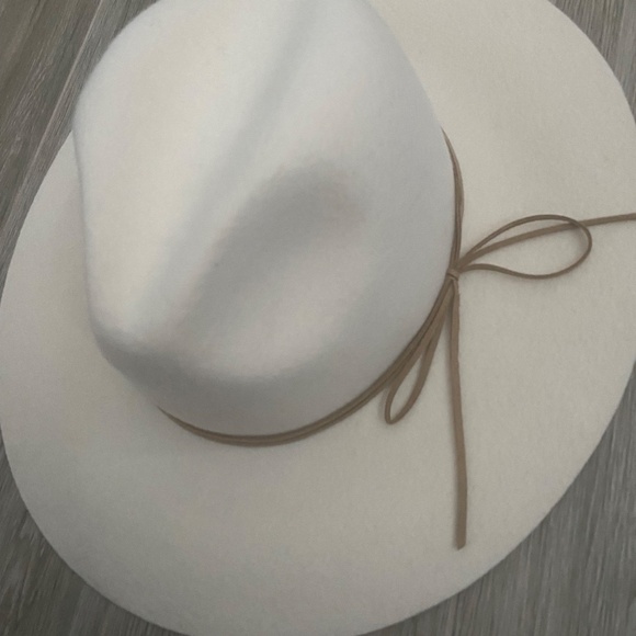 Never Worn Aritzia Auxiliary Fedora (S/M) - Picture 2 of 4